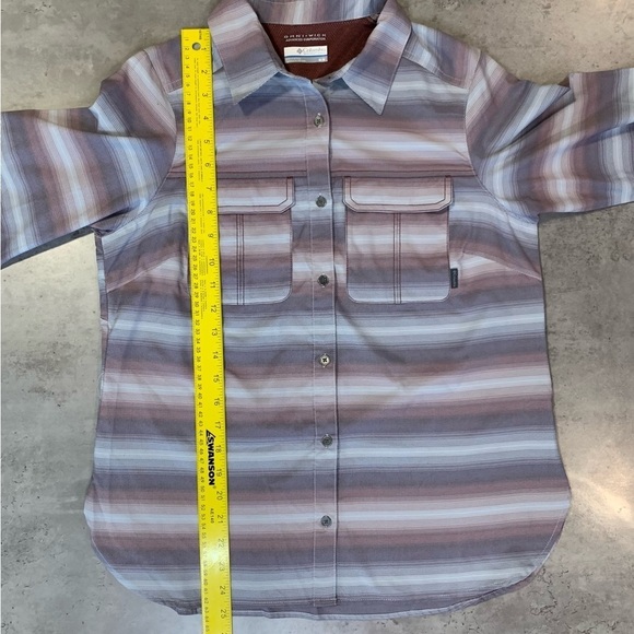 Columbia Women’s Omni-Wick Button Up Shirt with Vented Back, Size M - Picture 8 of 9